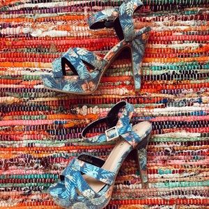Lov Mark Blue Floral One Strap Heels